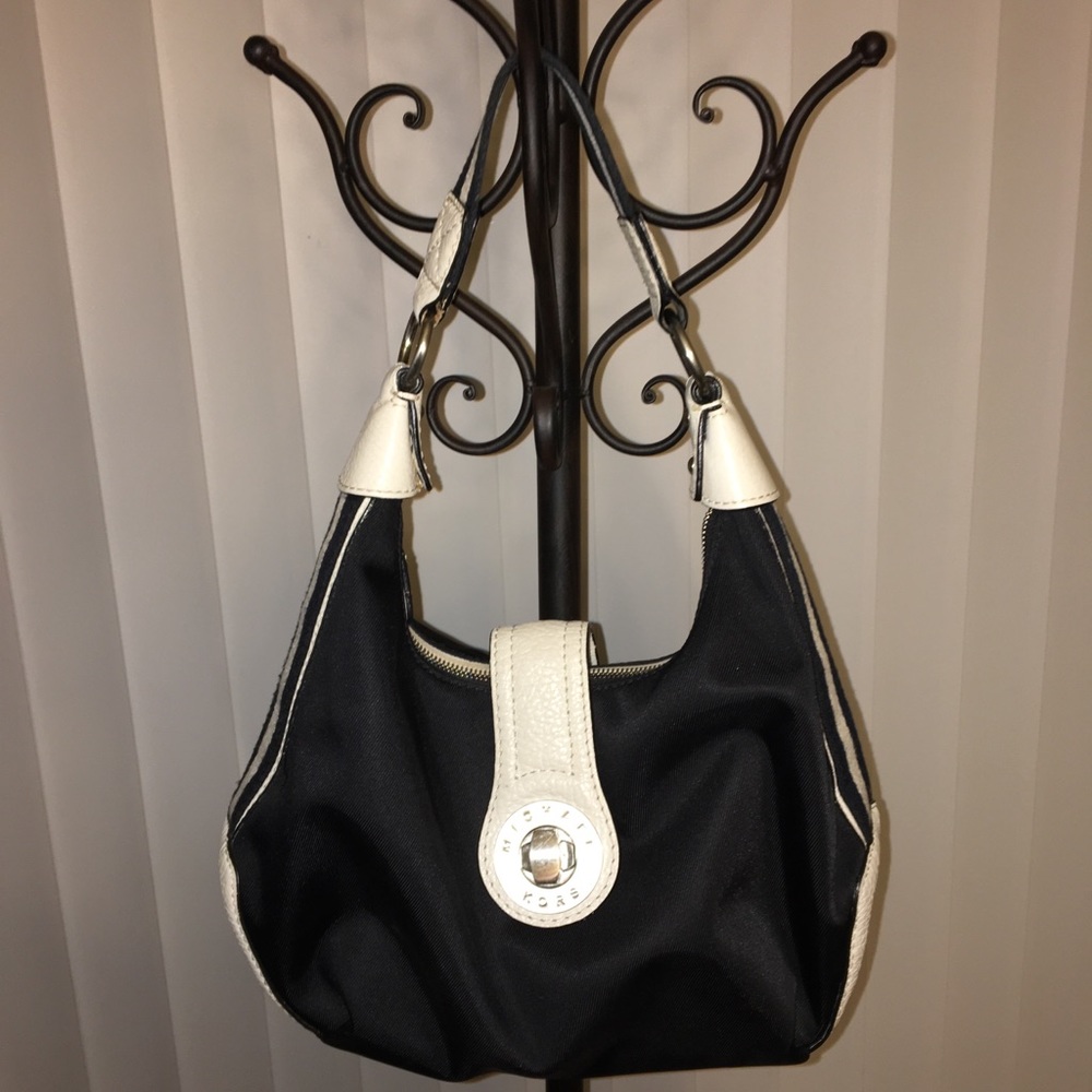 🎹Black & White🎹 Michael Kors🎹Shoulder Bag🎹
